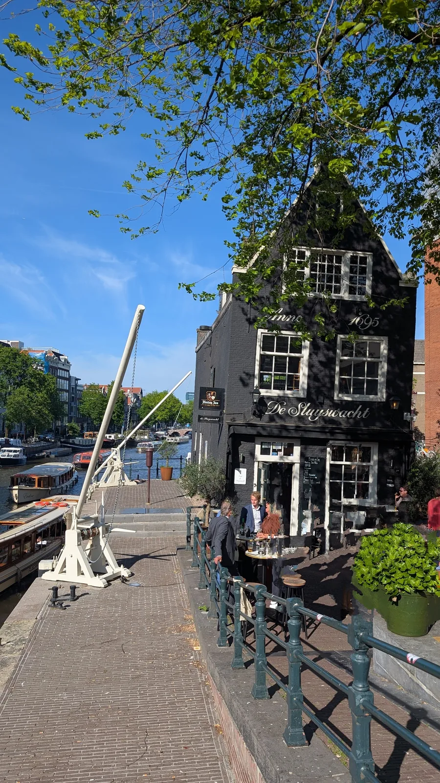 Amsterdam Boat & Breakfast – bed & breakfast in Amsterdam-Centrum (foto 2)
