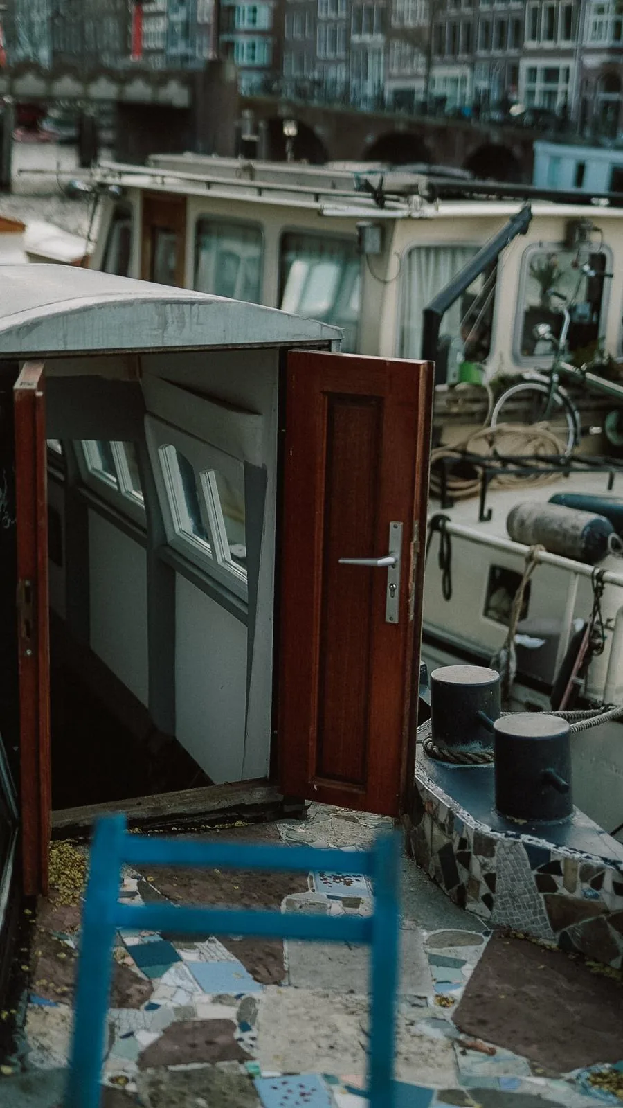 Amsterdam Center - Houseboat B&B by Captain Ricard – bed & breakfast in Amsterdam-Centrum