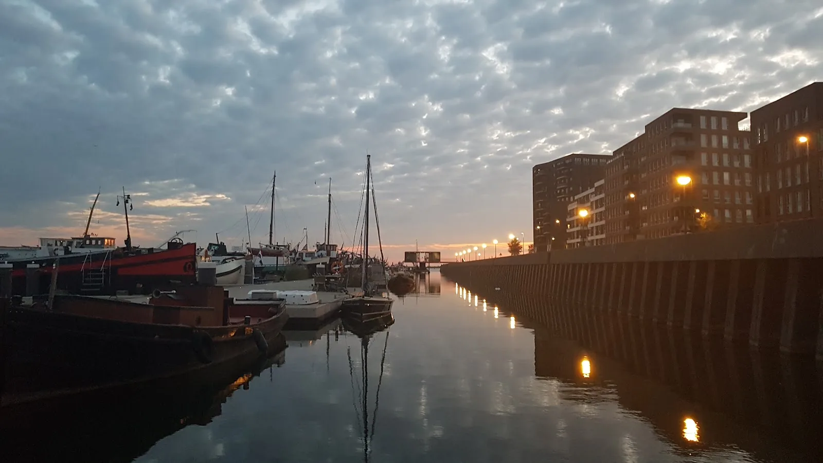 B&B Euphrate Houseboat – bed & breakfast in Amsterdam (foto 4)