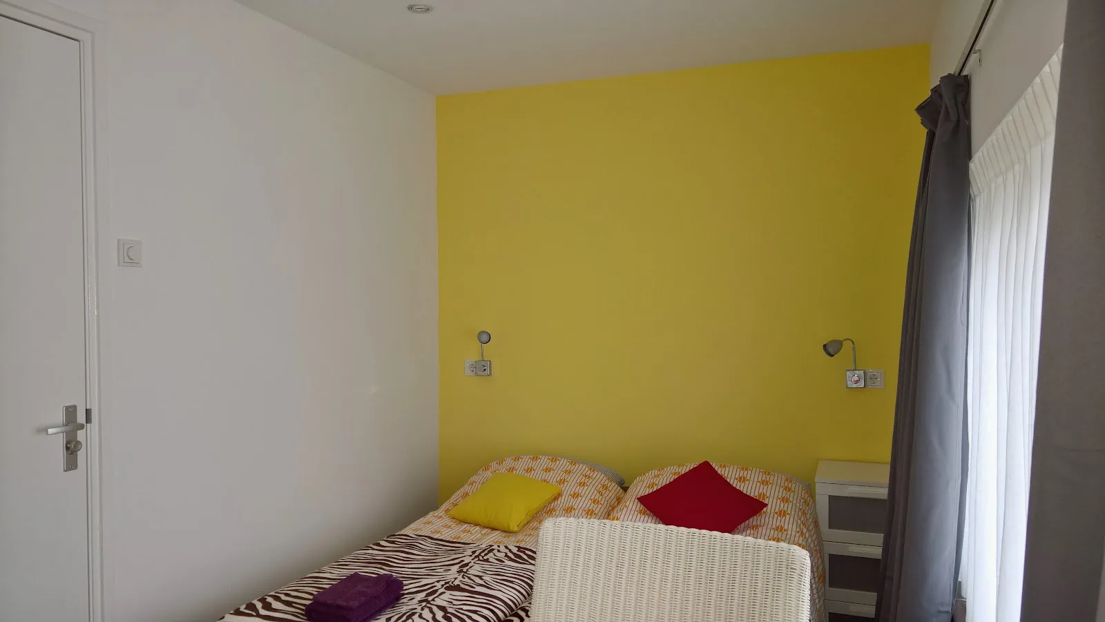 Bed and Breakfast Amsterdam Holy Dove and baggage storage E 5 per bag per day – bed & breakfast in Amsterdam (photo 3)