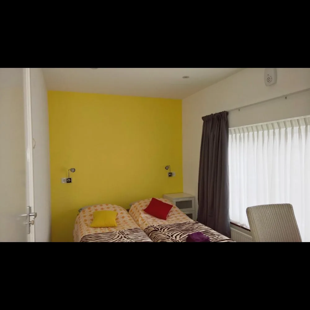 Bed and Breakfast Amsterdam Holy Dove and baggage storage E 5 per bag per day – bed & breakfast in Amsterdam (photo 4)