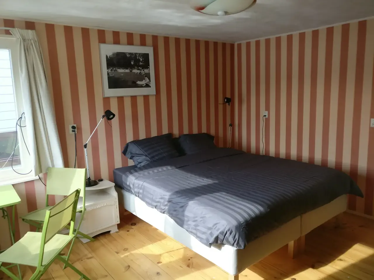 Bed Boot Vredenhof – bed & breakfast in Amsterdam Oud-West (foto 3)