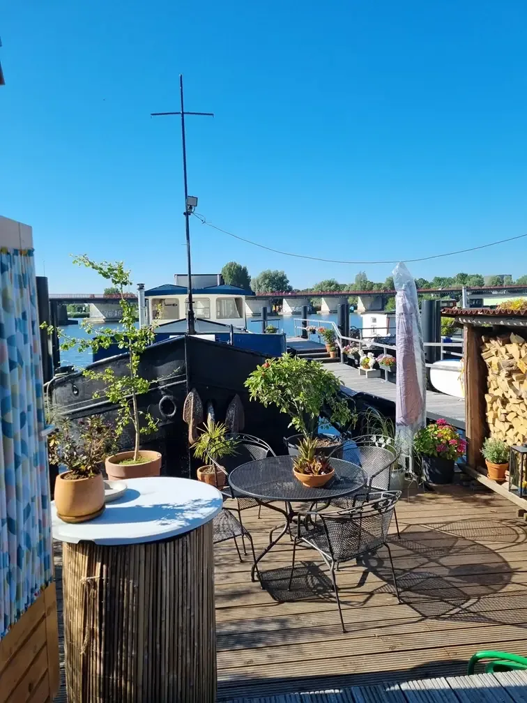 Boat & Breakfast Jantina – bed & breakfast in Amsterdam-Oost