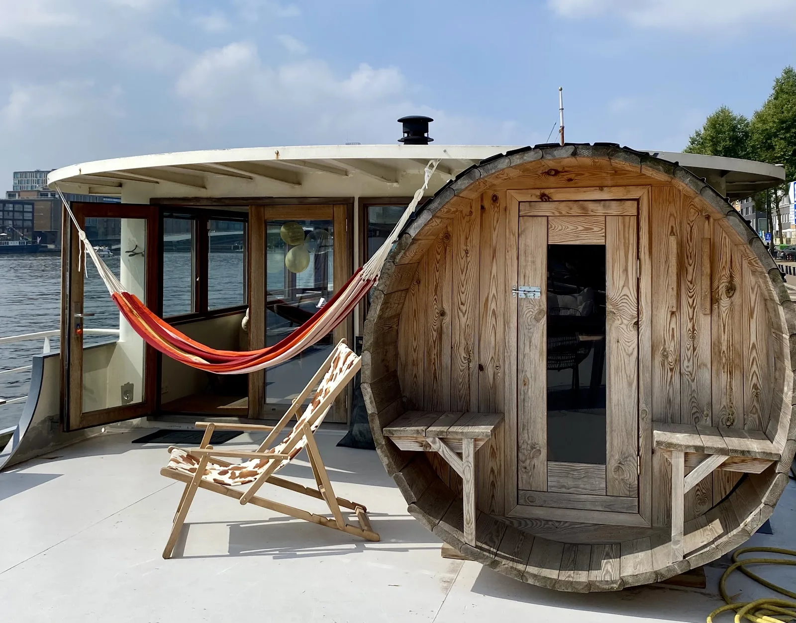 Dreamship Somoya - B&B Boat Amsterdam – bed & breakfast in Amsterdam-Oost