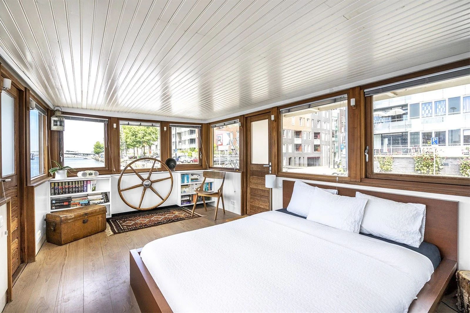 Dreamship Somoya - B&B Boat Amsterdam – bed & breakfast in Amsterdam-Oost (foto 1)