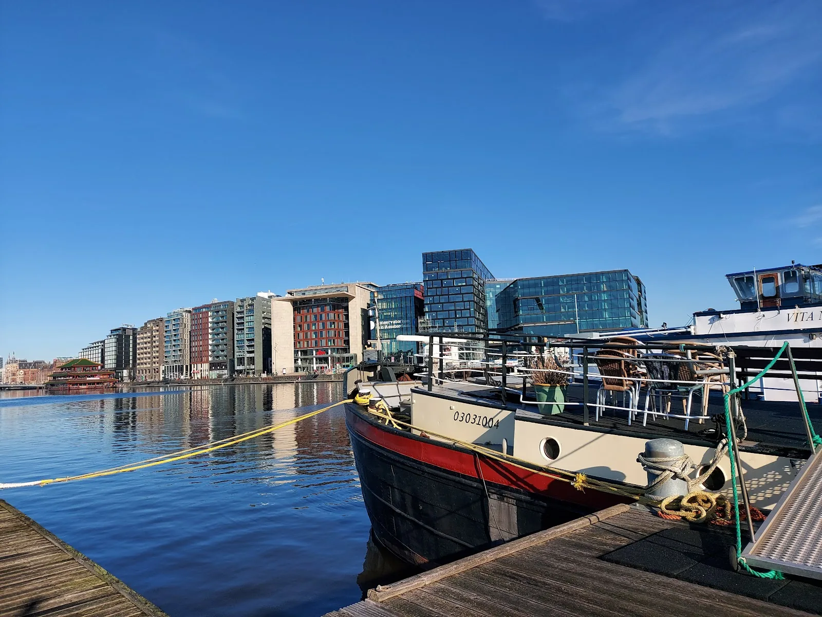 Felicitas (Boat House) – bed & breakfast in Amsterdam-Centrum