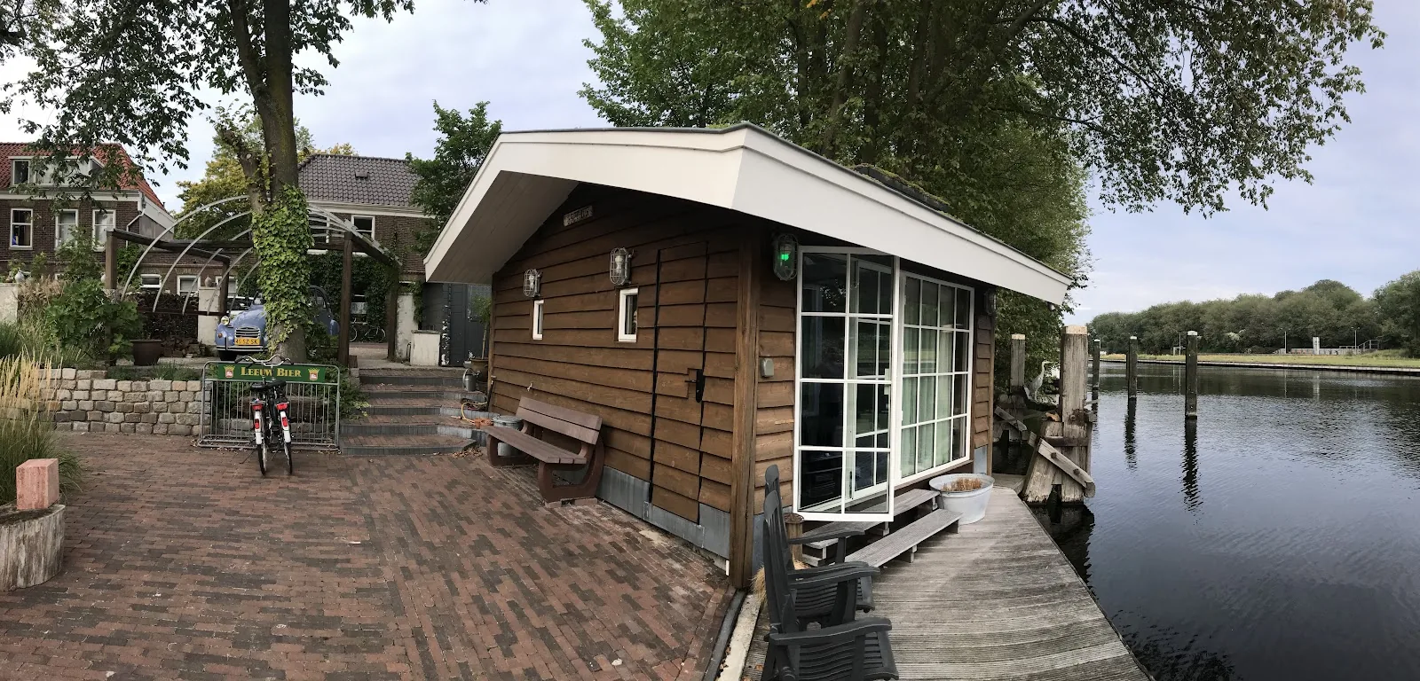 Het boothuis Amsterdam - B&B met terras aan het water – bed & breakfast in Amsterdam-Noord
