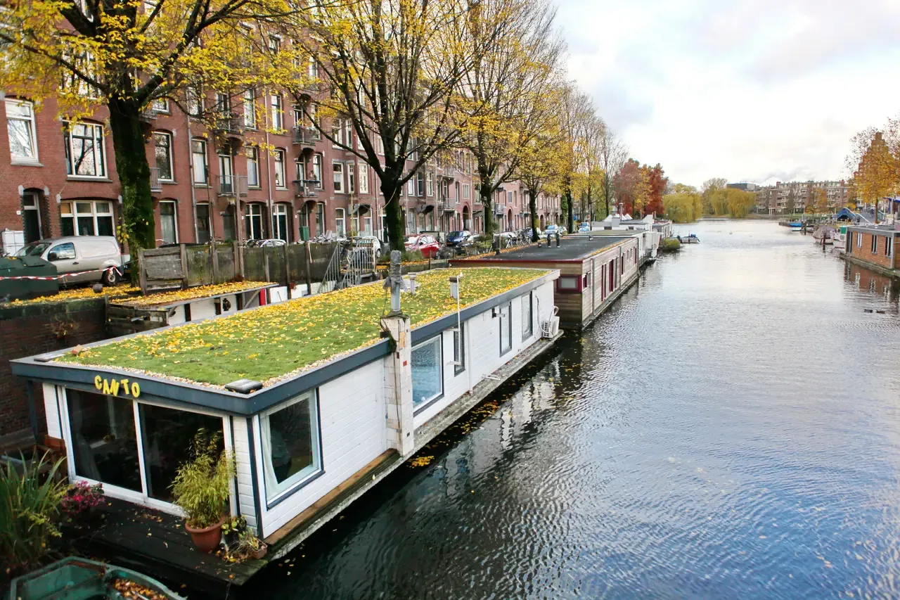 Houseboat Canto – bed & breakfast in Amsterdam Oud-West (foto 1)