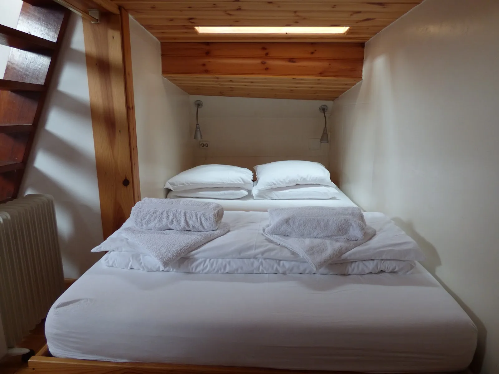 Houseboat Dana Amsterdam – bed & breakfast in Amsterdam Oud-West (foto 1)