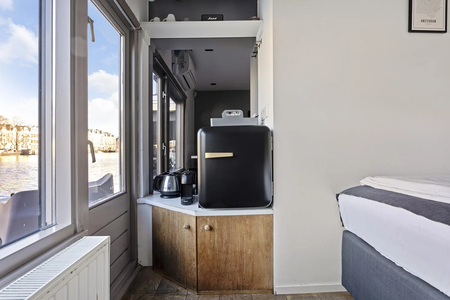 Houseboat Little Amstel – bed & breakfast in Amsterdam De Pijp (foto 3)