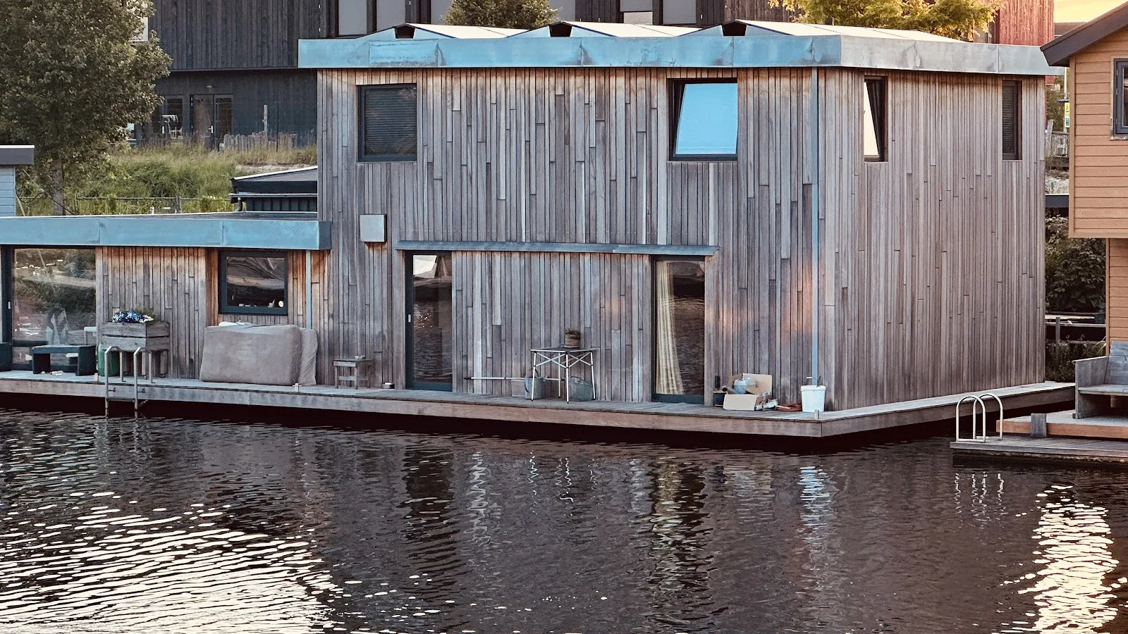 Houseboat Sloepdogg – bed & breakfast in Amsterdam-Noord (foto 2)