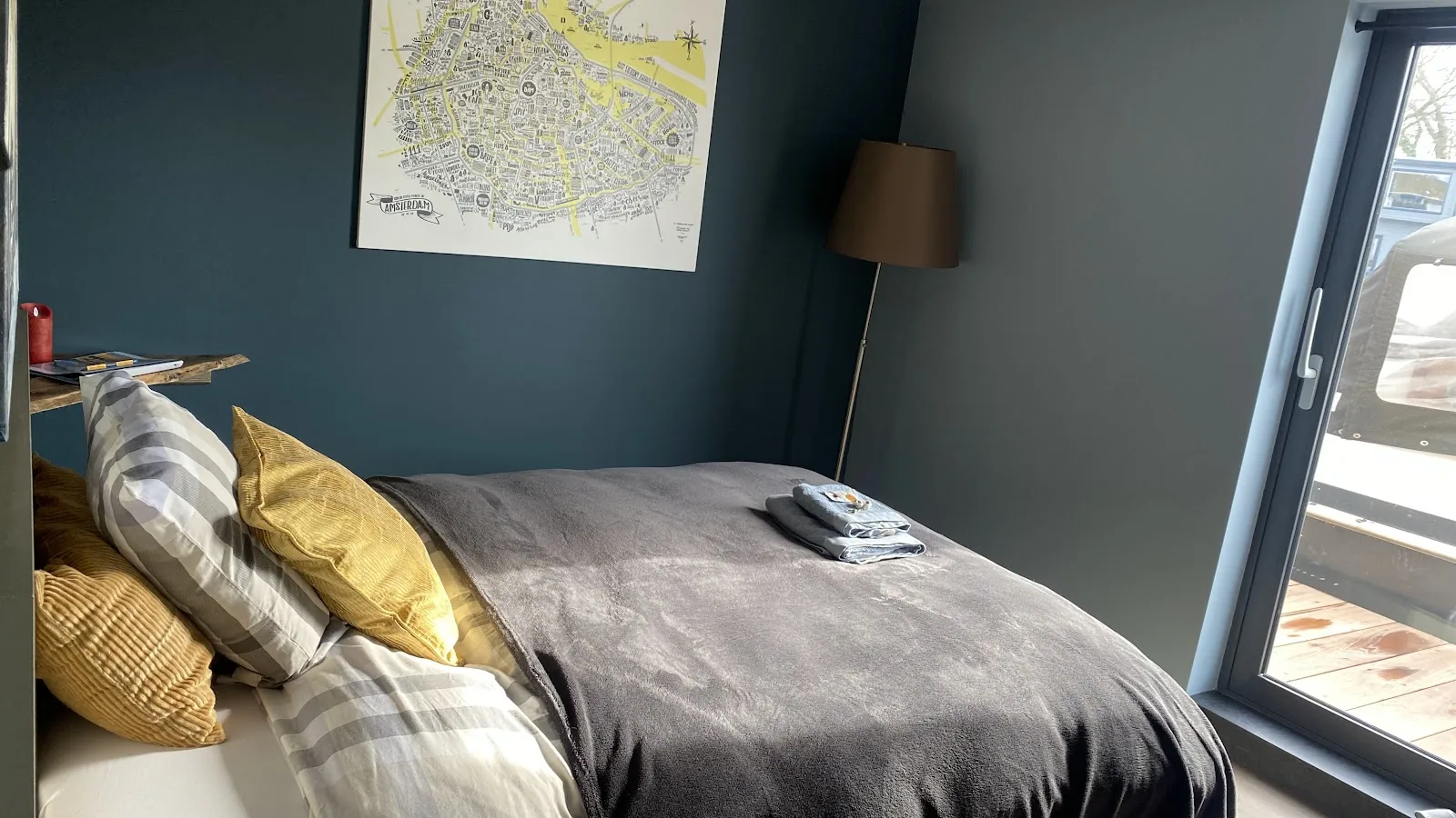 Houseboat Sloepdogg – bed & breakfast in Amsterdam-Noord (foto 5)