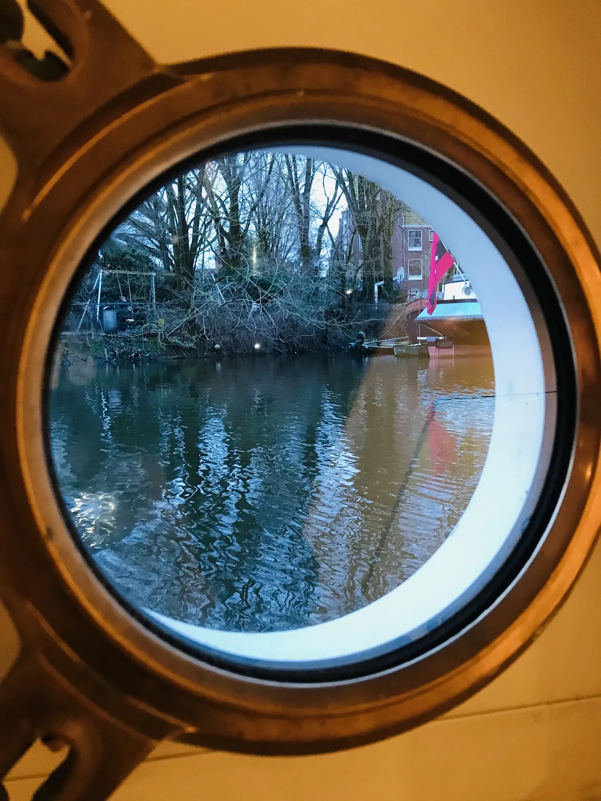 Houseboat 'Volle Maan' – bed & breakfast in Amsterdam Oud-West (foto 4)