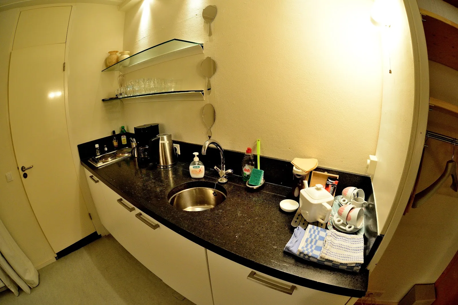Kien Bed & Breakfast Studio's – bed & breakfast in Amsterdam-Centrum (foto 6)