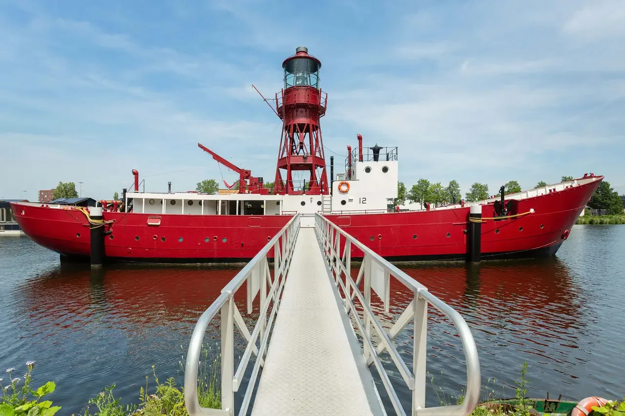 Lightship Amsterdam – bed & breakfast in Amsterdam-Noord (foto 1)