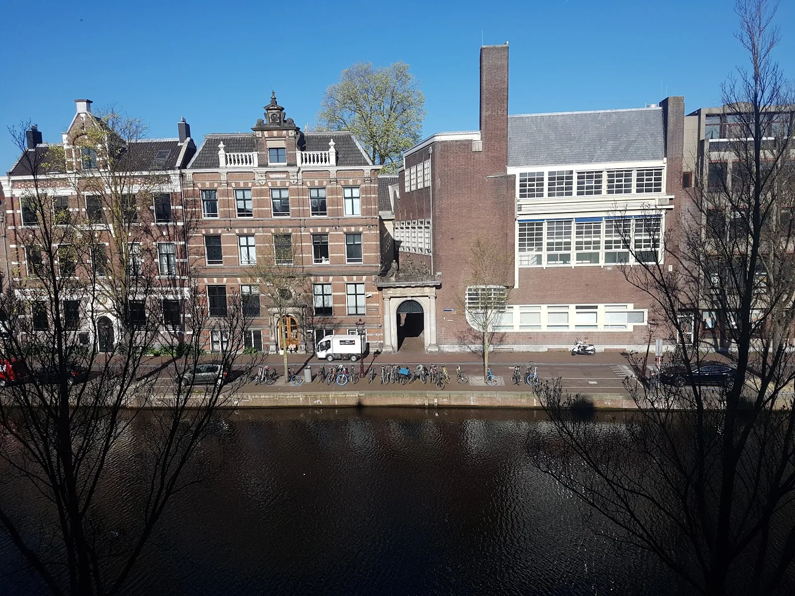 Urban Vibes Guesthouse - Amsterdam – bed & breakfast in Amsterdam-Centrum