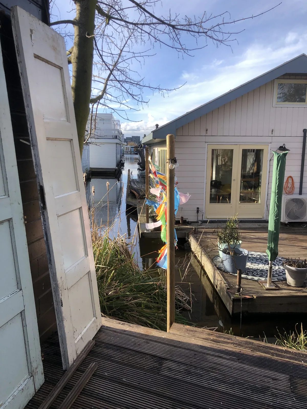 Woonboot B&B De Zeehond/Houseboat B&B the Seal – bed & breakfast in Amsterdam-Noord (foto 4)